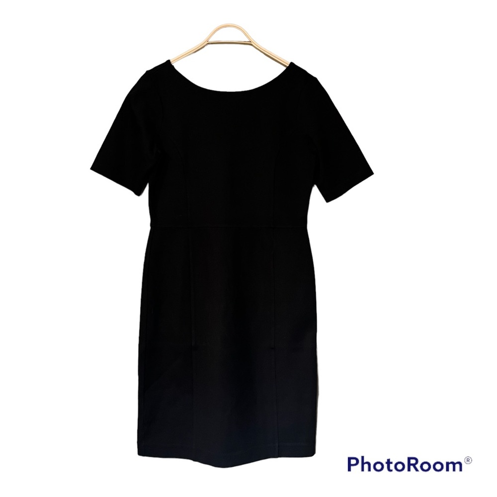 Ann Taylor Black Ponte V-Back Sheath Dress Size 4